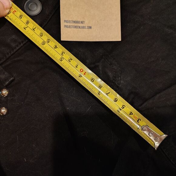 Raw Hem Black Studded Shorts Junior Size 7 - Picture 3 of 5